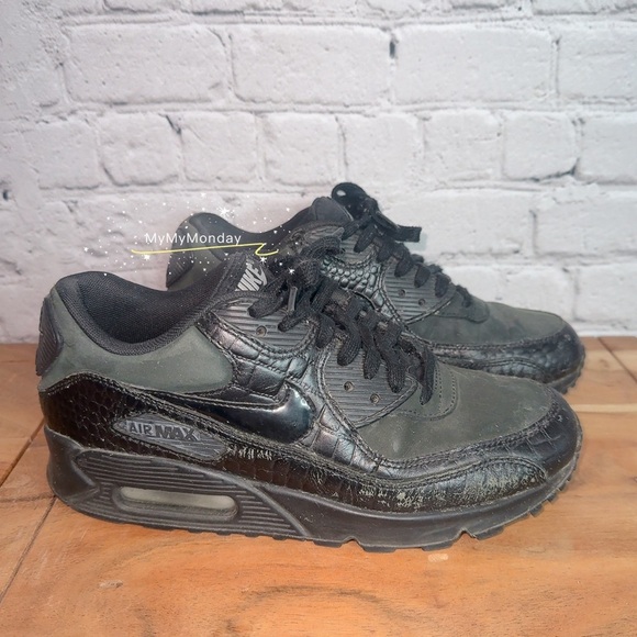 Nike Shoes - Nike Air Max Black Croc Sneakers
